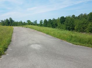 7 Close Lake Dr, Nancy, KY 42544