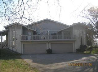 9624 Hampshire Ln, Eden Prairie, MN 55347