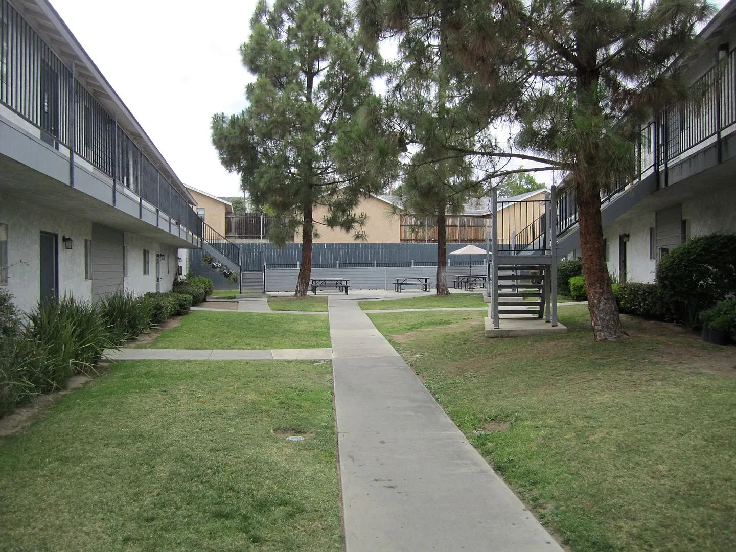 Northwood Gardens Apartments — Photo 1