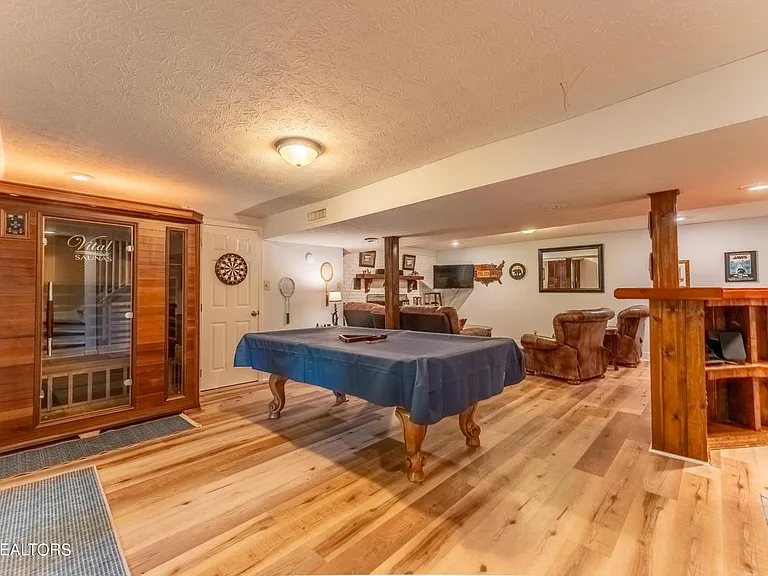 1806 Perimeter Dr — Photo 25