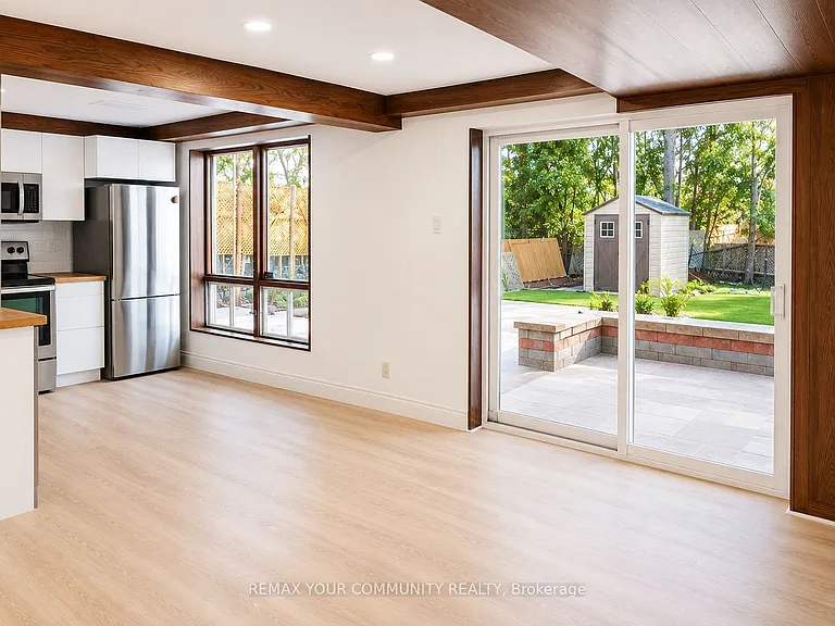 126 Simonston Blvd #W/O — Photo 4