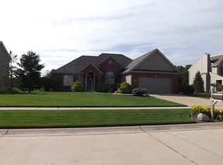 4011 Appletree Dr, Monticello, IL 61856