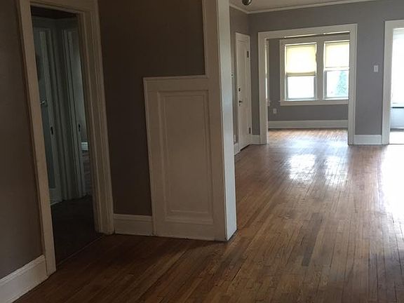 5th image of 362 Hillwood Dr