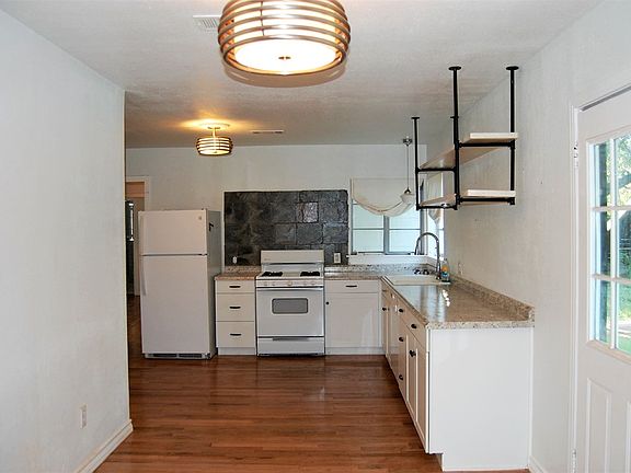 4th image of 1308 E 12th St