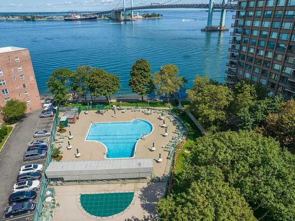 166-25 Powells Cove Blvd APT 12F, Whitestone, NY 11357