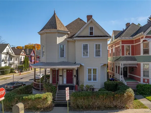 32 Balding Avenue, Poughkeepsie, NY 12601