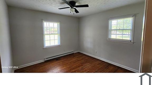 5th image of 1104 Bowling Green Dr
