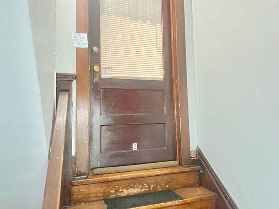 2nd floor stairwell to entry door