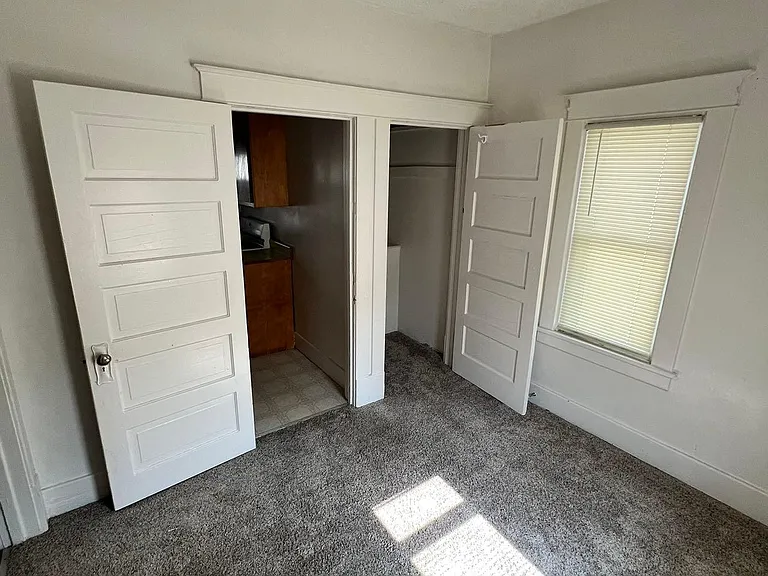 406 W 23rd Ave — Photo 13