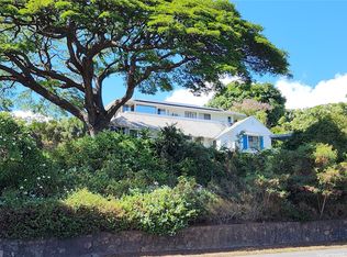 2056 Manoa Rd, Honolulu, HI 96822