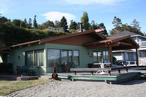 3rd image of 3838 Driftwood Dr