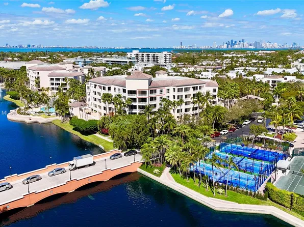 715 Crandon Blvd #Penthouse 6, Key Biscayne, FL 33149