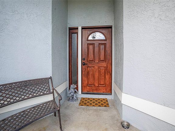 5th image of 1945 Glen Lakes Cir N
