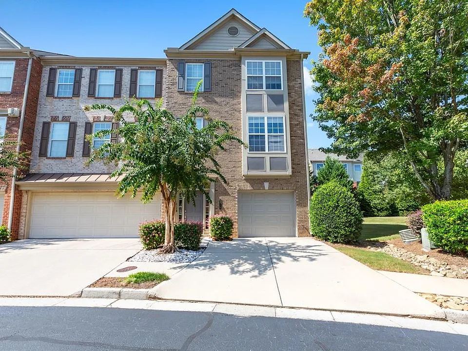 3214 Greenwood Oak Dr