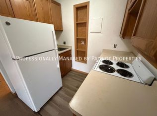 1105 Macarthur Rd #4, Madison, WI 53714