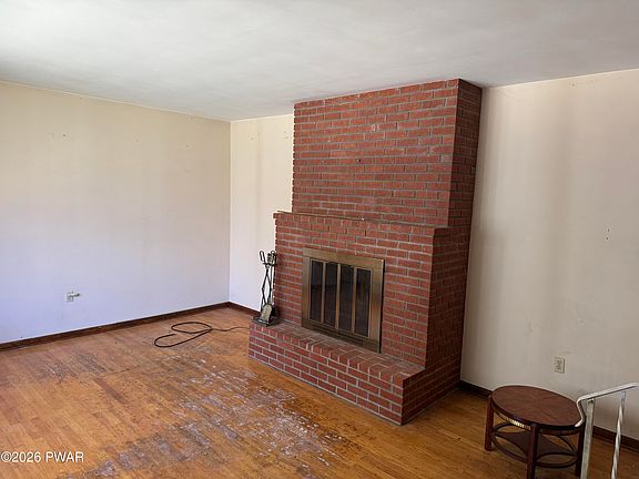 4th image of 378 Chinamans Rd