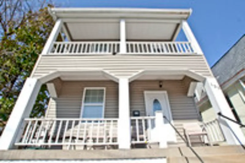135 16th St photo 1