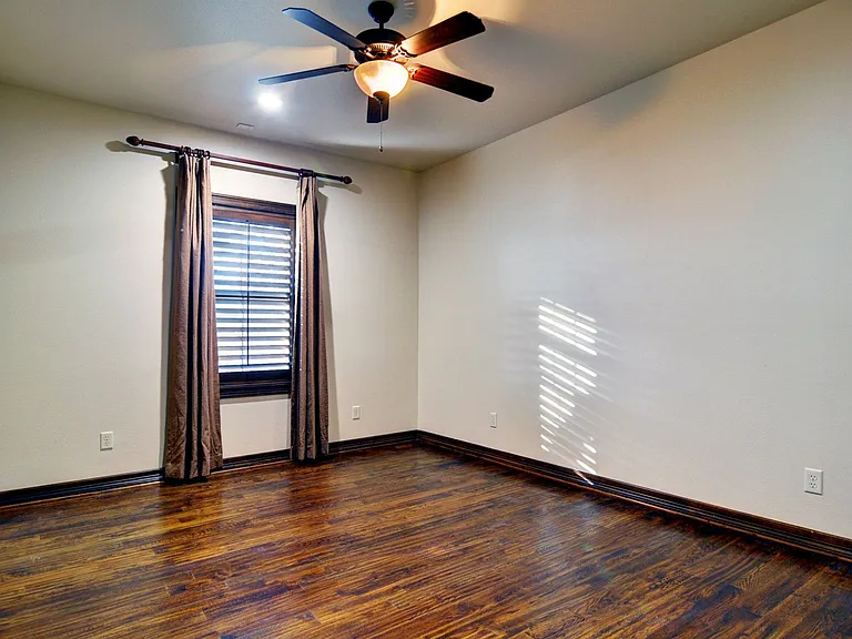 3407 Penticost St — Photo 30