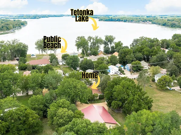 712 1st St N, Waterville, MN 56096