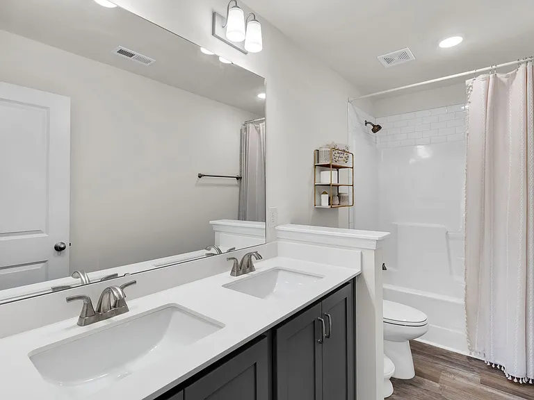 173 London Dr — Photo 29