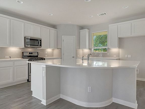 4th image of 132 Driftwood Hills Way