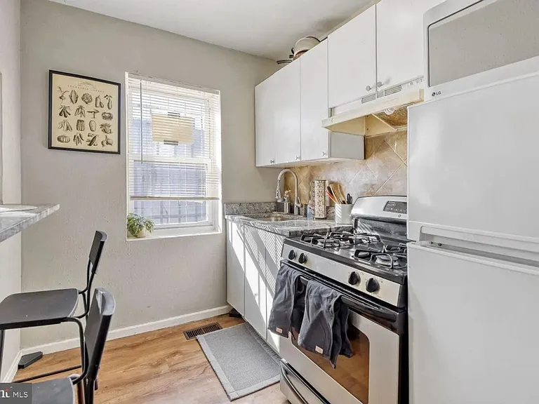 400 N Rose St #1 — Photo 4