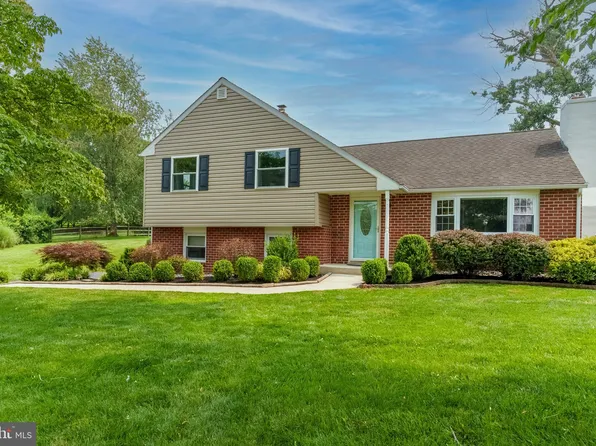 206 Cheyney Dr, West Chester, PA 19382