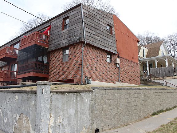 3rd image of 403 Voorhis St