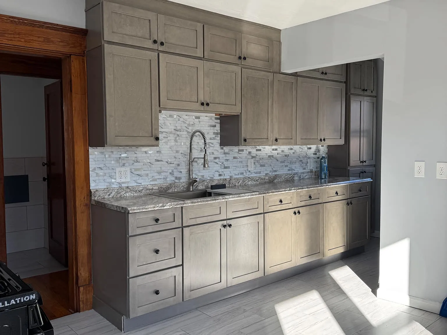 3 bed, 900 sqft, $1,850 — Photo 1