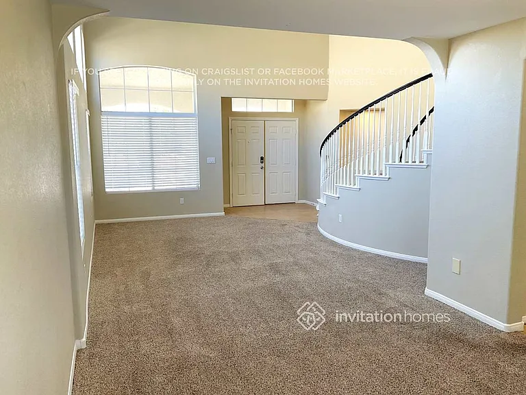 8104 Marin Pointe Ave — Photo 2