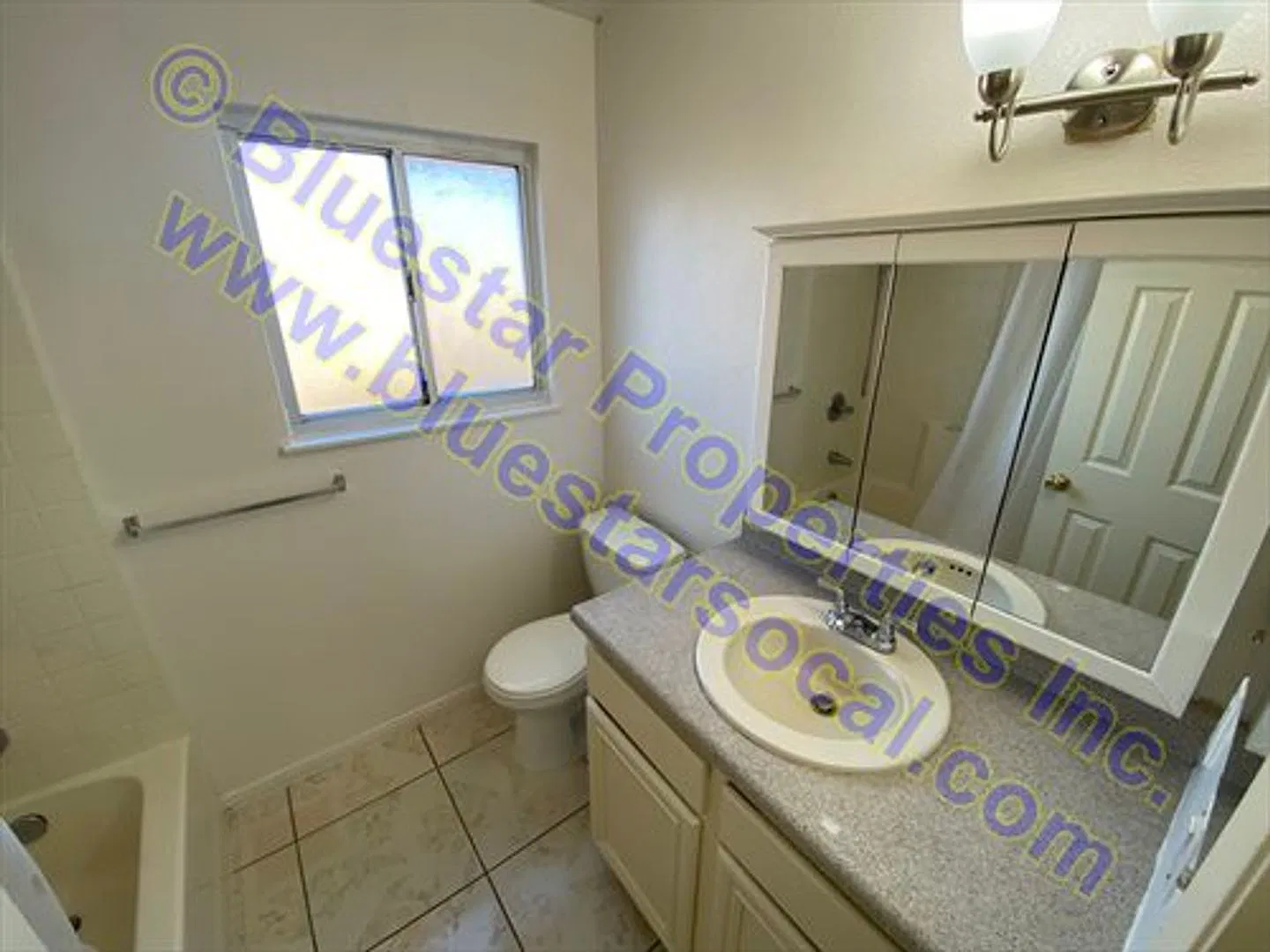 Single Story Home In Victorville! 3bd/1.75ba Ready For Move In Today!! — Photo 4