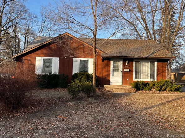 305 N 3rd Ave, Big Rapids, MI 49307