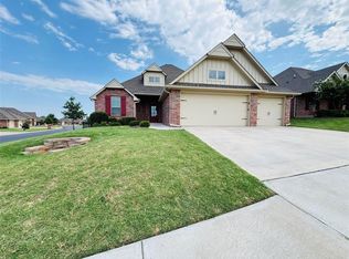 633 Texoma Dr, Edmond, OK 73025