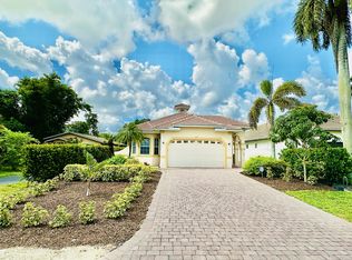754 107th Ave N, Naples, FL 34108
