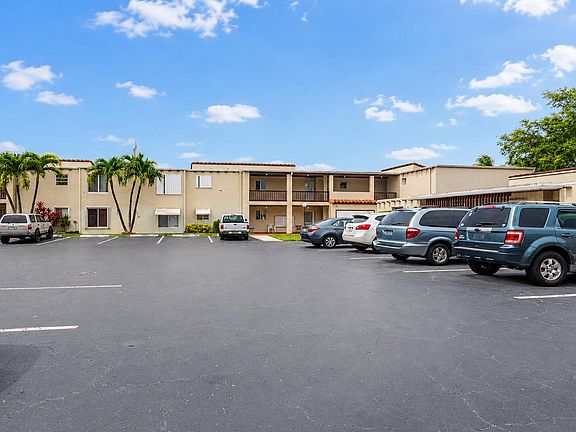 3rd image of 2601 Boundbrook Boulevard #205