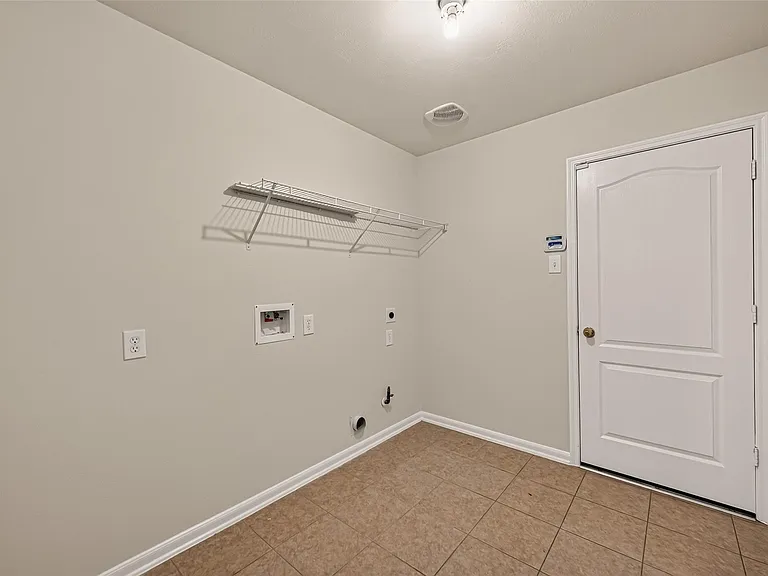4823 Grand Chateau Ln — Photo 22