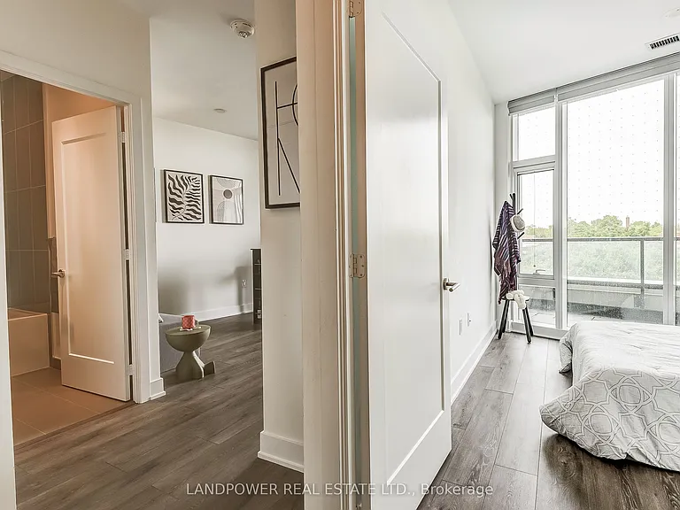585 Bloor St E #415 — Photo 19