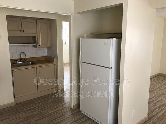 4th image of 1915 E 143rd Ave Unit B