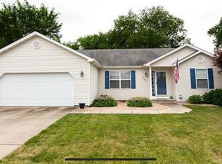 201 Derrick Dr, O'Fallon, IL 62269