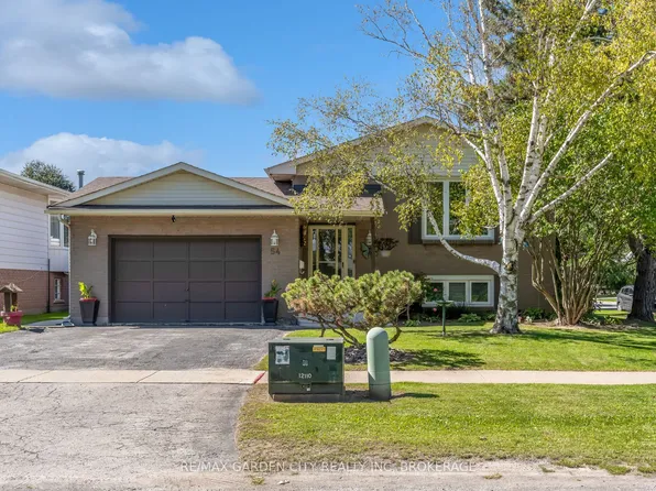 54 Crestcombe Rd, Saint Catharines, ON L2S 2J4
