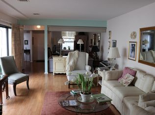 61 Cheshire Sq, Little Silver, NJ 07739