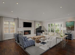 7695 Hillside Dr, La Jolla, CA 92037