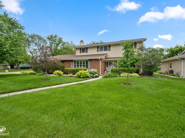 226 Meadow Wood Dr, Joliet, IL 60431