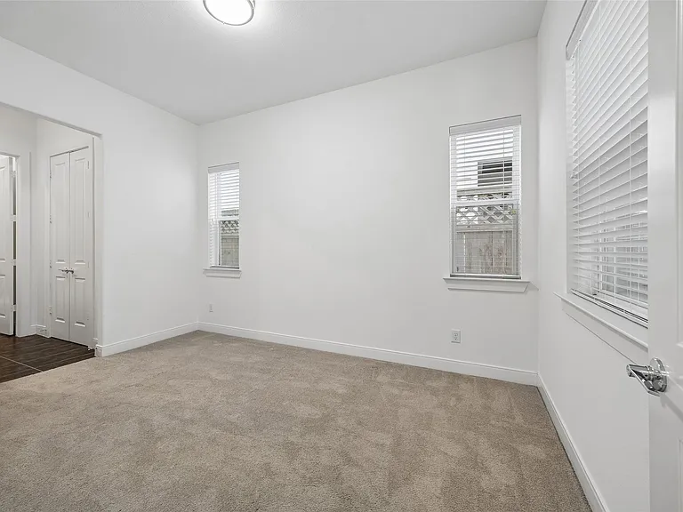 4621 Maxie St — Photo 18