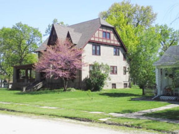 5th image of 518 W. Commercial Street