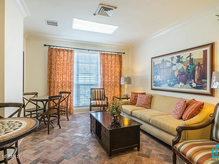 400 E Bay St #202 — Photo 32