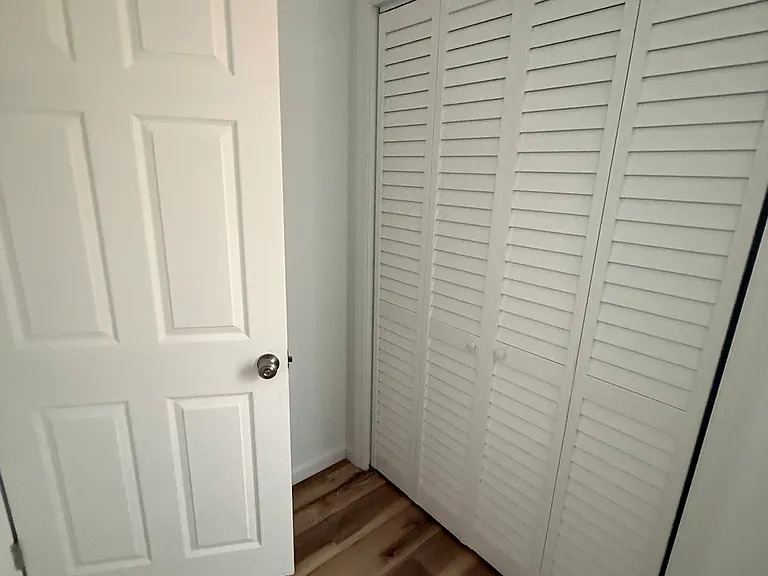 2321 Arctic Ave #1 — Photo 7