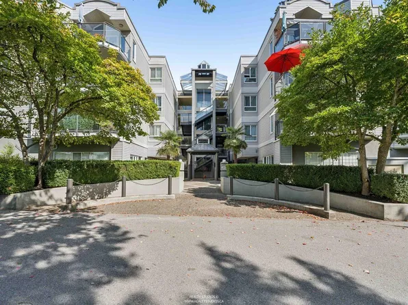 2250 SE Marine Dr #111, Vancouver, BC V5P 2S2