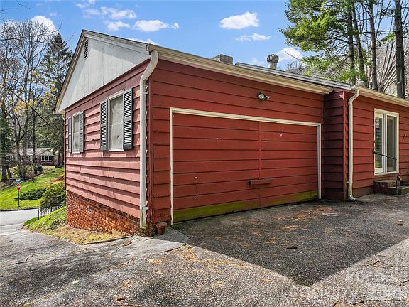 4th image of 1 Clearbrook Rd