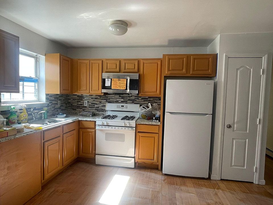1st image of 2908 Grace Ave #2